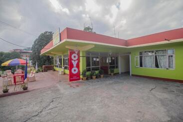 هتل Oyo 46601  Kanchanjangha
