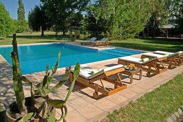 בית מלון כפרי Algodon Wine Estates & Champions Club