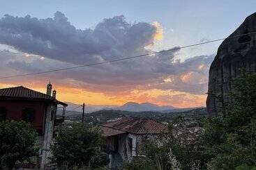 هتل Archontiko Mesohori Meteora