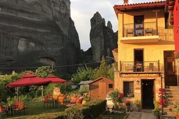 هتل Archontiko Mesohori Meteora
