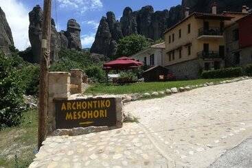 هتل Archontiko Mesohori Meteora