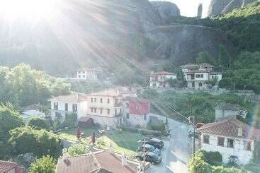 هتل Archontiko Mesohori Meteora