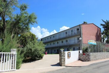 هتل Arcu Di Sole