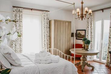 B Bou Hotel Cortijo Bravo