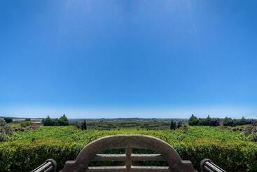 B Bou Hotel Cortijo Bravo
