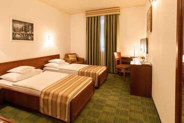 Best Western Airport Hotel Stella
