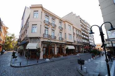 هتل Capsis Bristol Boutique