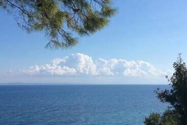 Celia Apartments - Vassilikos