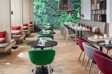 هتل Holiday Inn Munich   Leuchtenbergring, An Ihg
