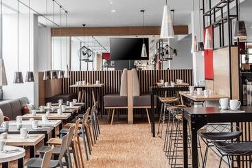 هتل Holiday Inn Munich   Leuchtenbergring, An Ihg