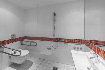 هتل Holiday Inn Munich   Leuchtenbergring, An Ihg