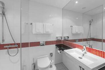 هتل Holiday Inn Munich Leuchtenbergring, An Ihg