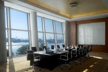هتل Intercontinental Dubai Festival City, An Ihg