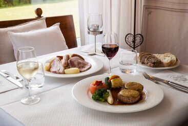 هتل Hôtel Restaurant Verger Des Châteaux, The Originals Relais, Proche Sélestat