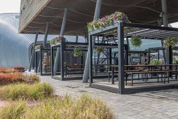 Leonardo Hotel Almere City Center