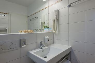 هتل Maistra Camping Koversada Uncovered Naturist Mobile Homes