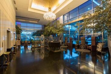 Manhattan Hotel Jakarta