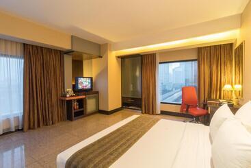 Manhattan Hotel Jakarta