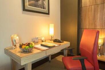 Manhattan Hotel Jakarta