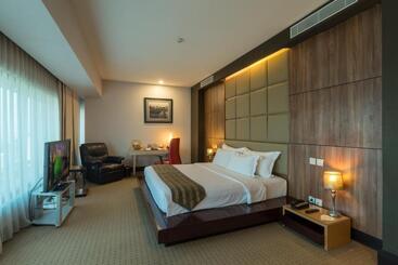 Manhattan Hotel Jakarta
