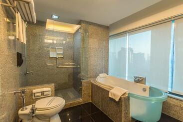 Manhattan Hotel Jakarta