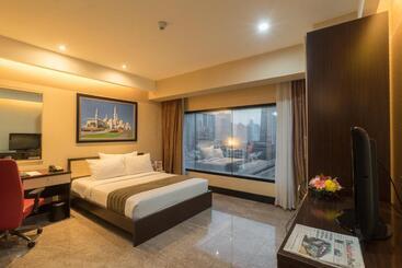 Manhattan Hotel Jakarta