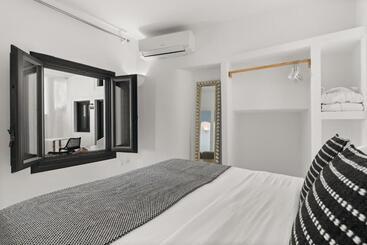 Mill Houses New Elegant Suites - Firostefani