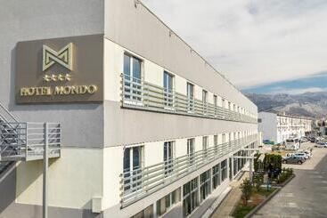 Отель Mondo