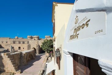 هتل Nikos Takis Fashion Boutique