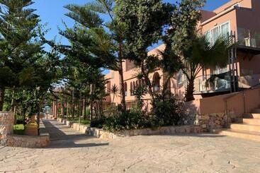 هتل Orpheas Resort