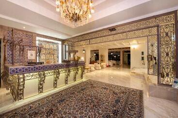 هتل Orpheas Resort