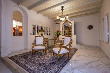 هتل Orpheas Resort
