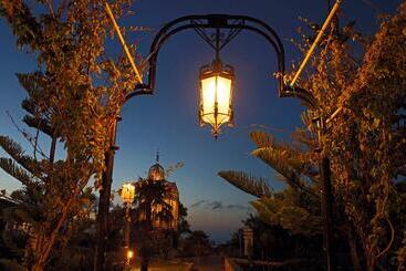 هتل Orpheas Resort