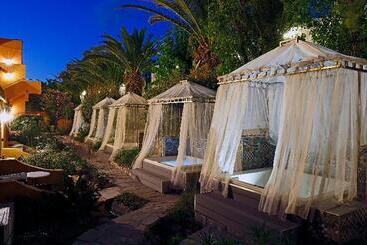 هتل Orpheas Resort