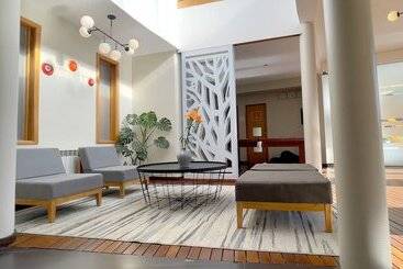 בית מלון כפרי Rochester Bariloche Suites & Spa