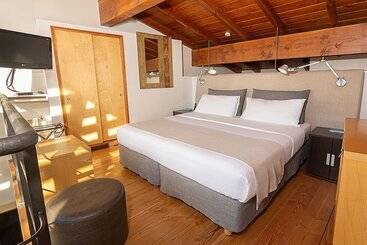 בית מלון כפרי Rochester Bariloche Suites & Spa
