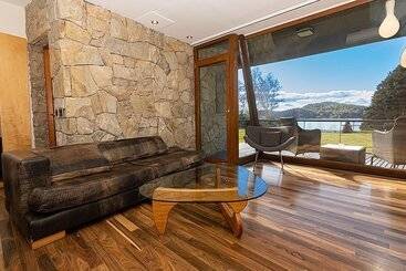 בית מלון כפרי Rochester Bariloche Suites & Spa