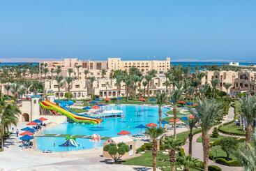 Royal Lagoons Resort & Aqua Park Families And Couples Only - ג'ארדאקא