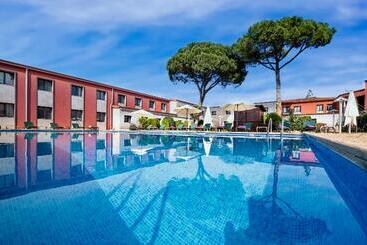 Salles Hotel Aeroport De Girona