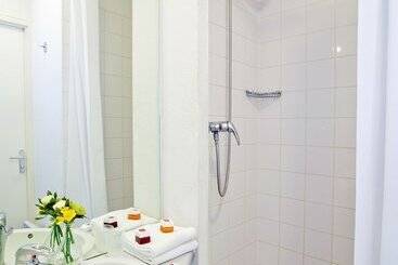 هتل Séjours & Affaires Rouen Normandie