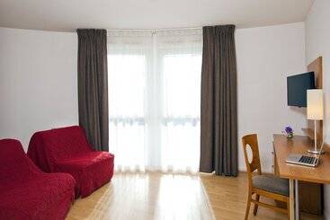 هتل Séjours & Affaires Rouen Normandie
