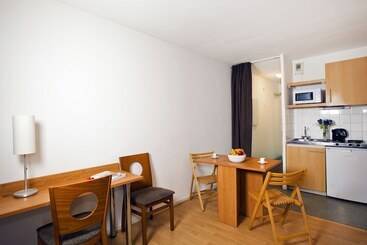 هتل Séjours & Affaires Rouen Normandie