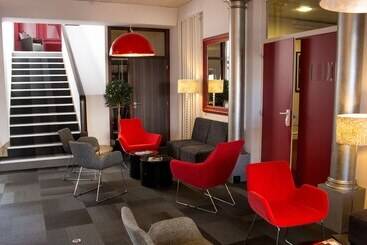 هتل The Originals Boutique, Hôtel Le Pariou, Issoire