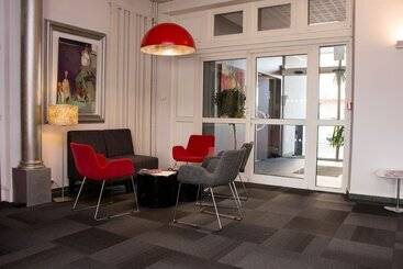 هتل The Originals Boutique, Hôtel Le Pariou, Issoire