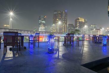Manhattan Hotel Jakarta
