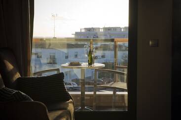 Y Apartamentos Conilsol