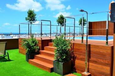 Y Apartamentos Conilsol