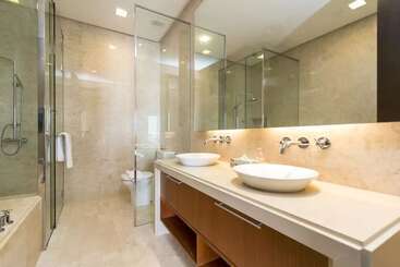 هتل Home Suites By Marina