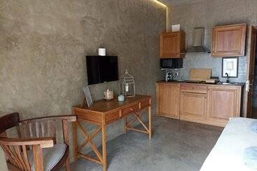 هتل Les Terrasses Suites
