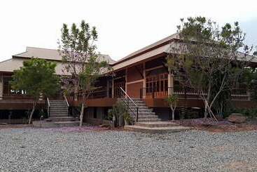 هتل Loesloei Garden Resort Phurua